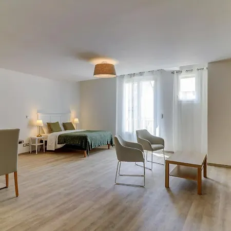 Ovelia - Le Courtille Ste-marthe Apartment *