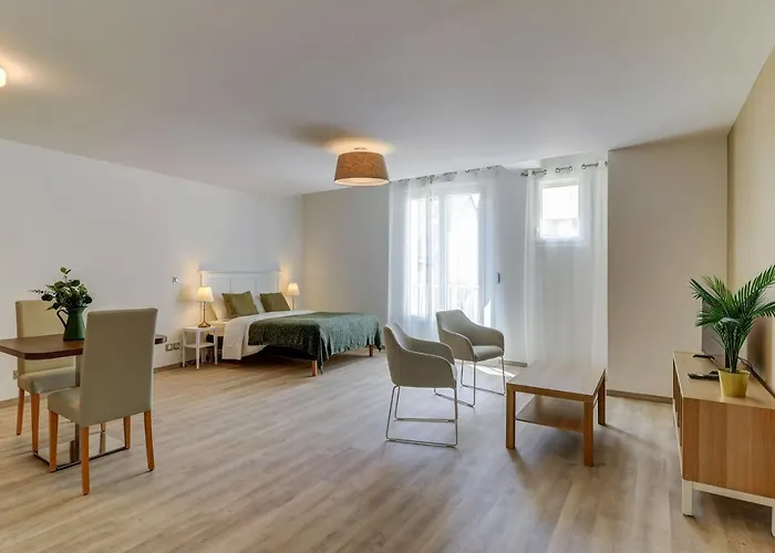 Ovelia - Le Courtille Ste-marthe Apartment *